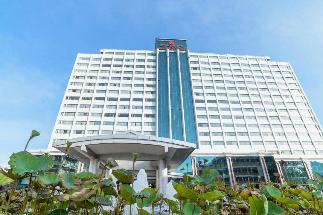 Ramada Bangkok Menam Riverside