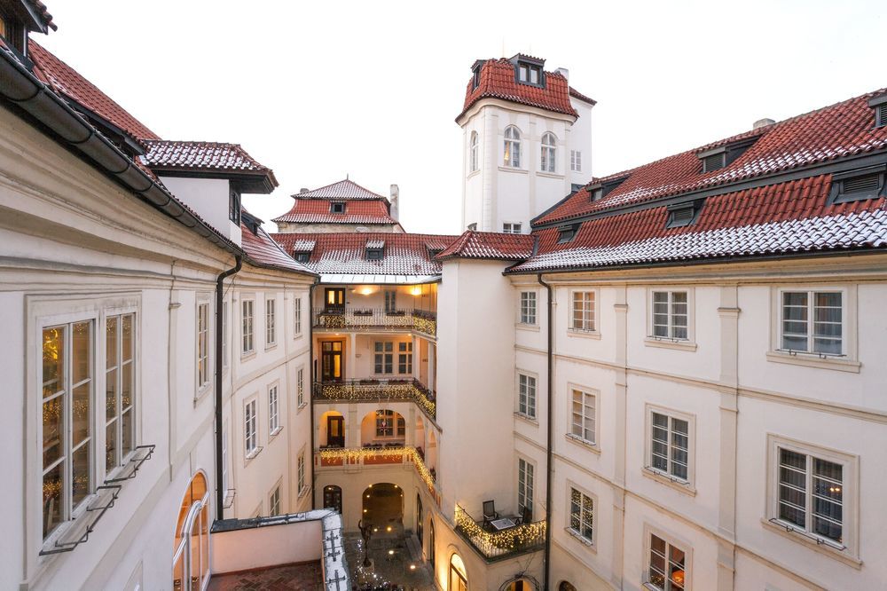 Iron Gate Hotel And Suites