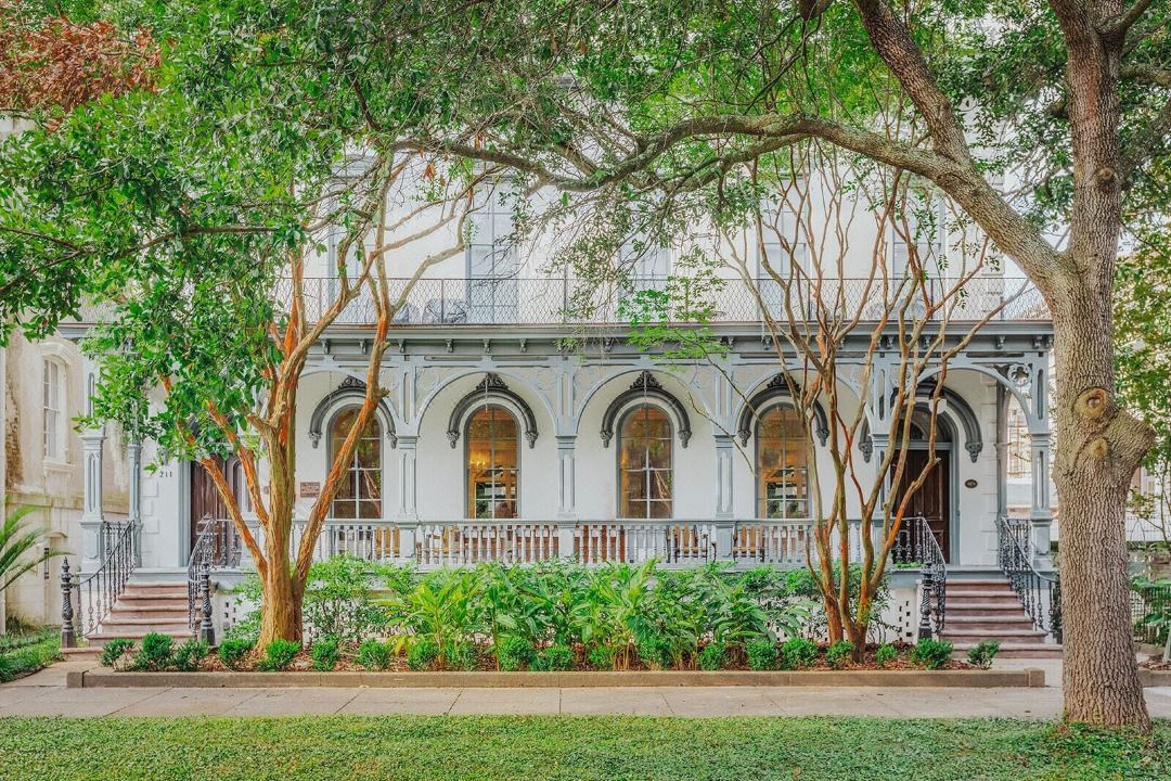 Bellwether House Preferred L.v.x. Collection