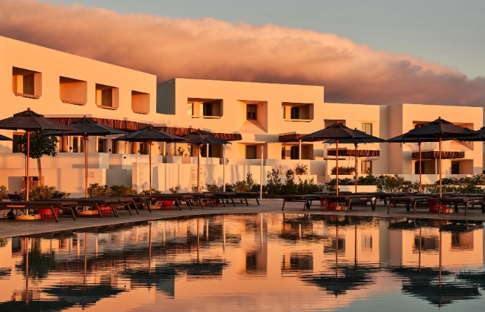 Nous Santorini