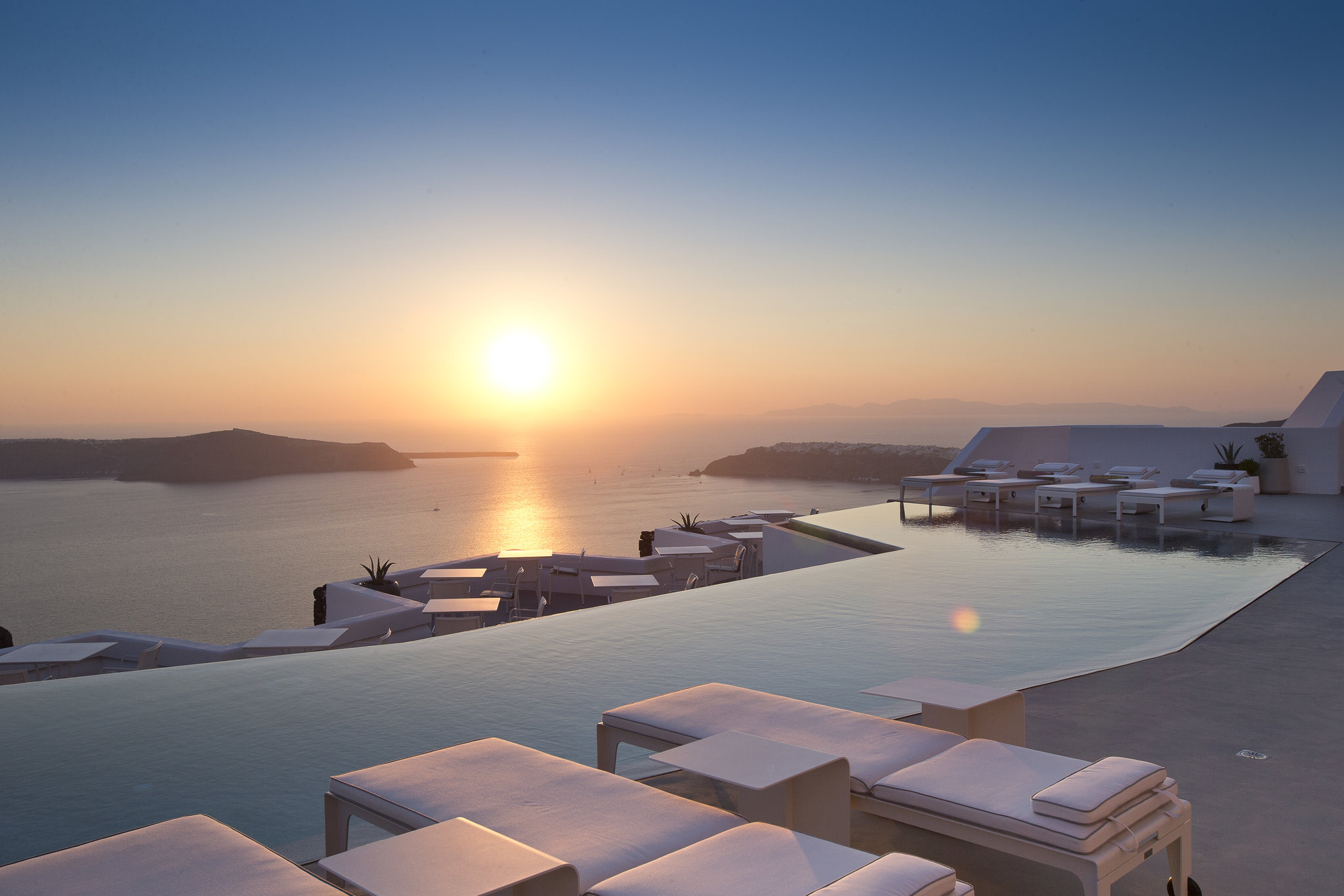 Grace Hotel Santorini, Auberge Resorts Collection